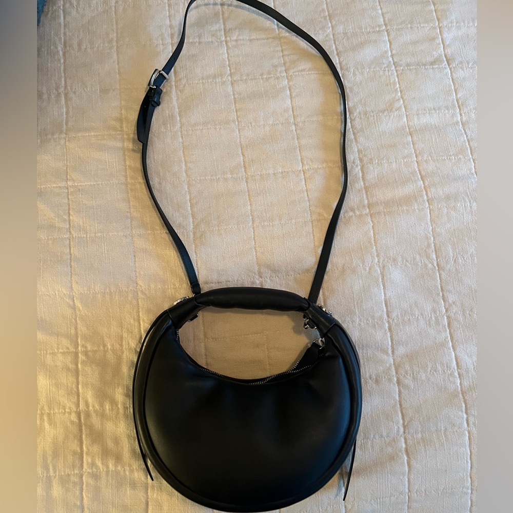 Hogan $695 black leather small circle bam bam bag crossbody, great condition!